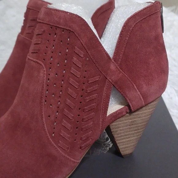 Vince Camuto Ebelin Open Toe Suede Boot Teaberry Verona NWT - Picture 4 of 8